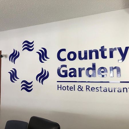 Country Garden Inn & Restaurant Smoky Lake ภายนอก รูปภาพ