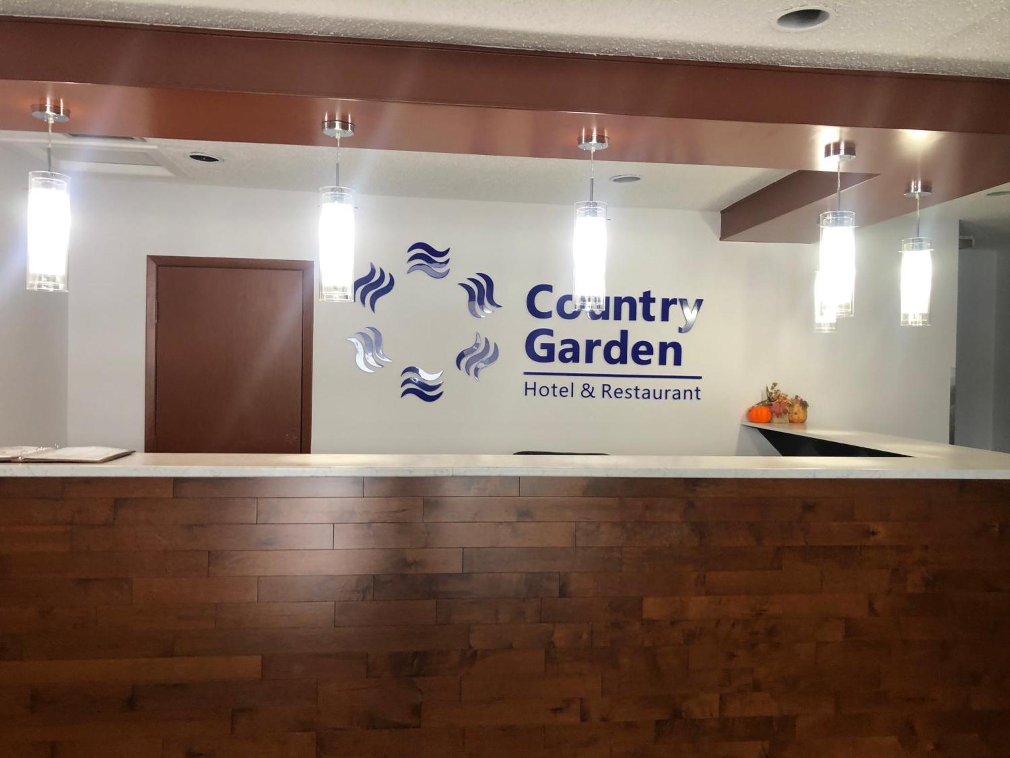 Country Garden Inn & Restaurant Smoky Lake ภายนอก รูปภาพ